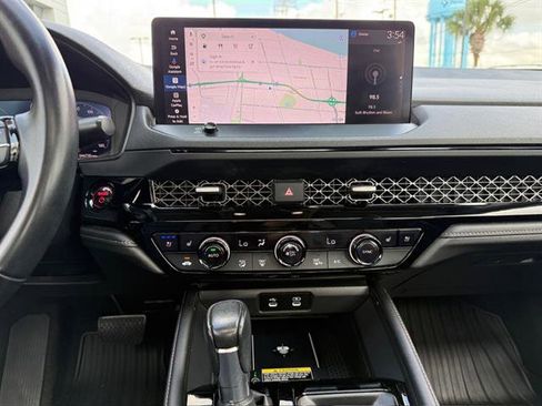 Used 2023 Honda Accord Touring image 14
