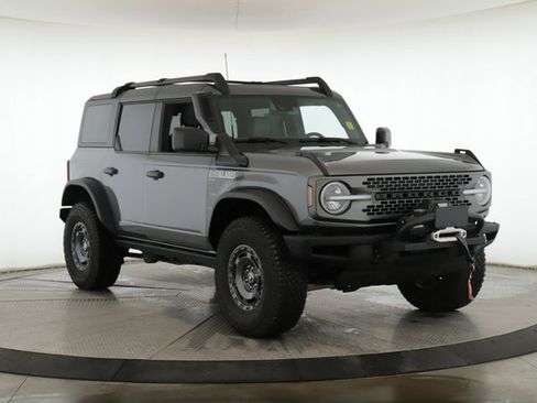 Used 2024 Ford Bronco Everglades image 2