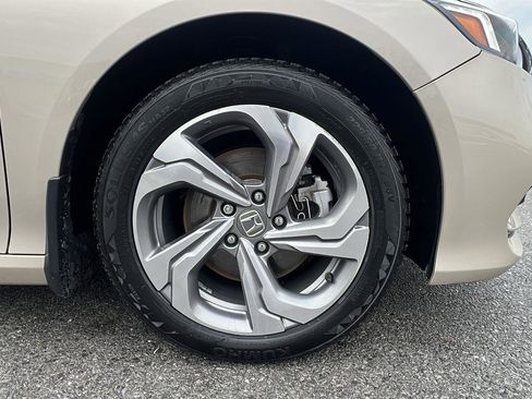 Used 2018 Honda Accord EX-L image 11