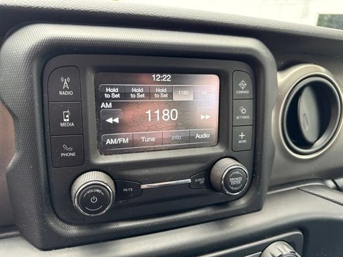 Used 2018 Jeep Wrangler Sport AWD/4WD image 20