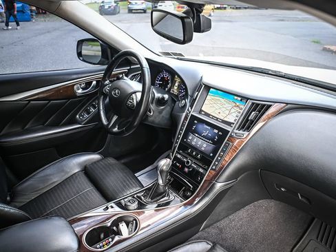 Used 2015 INFINITI Q50 AWD w/ Technology Package image 19