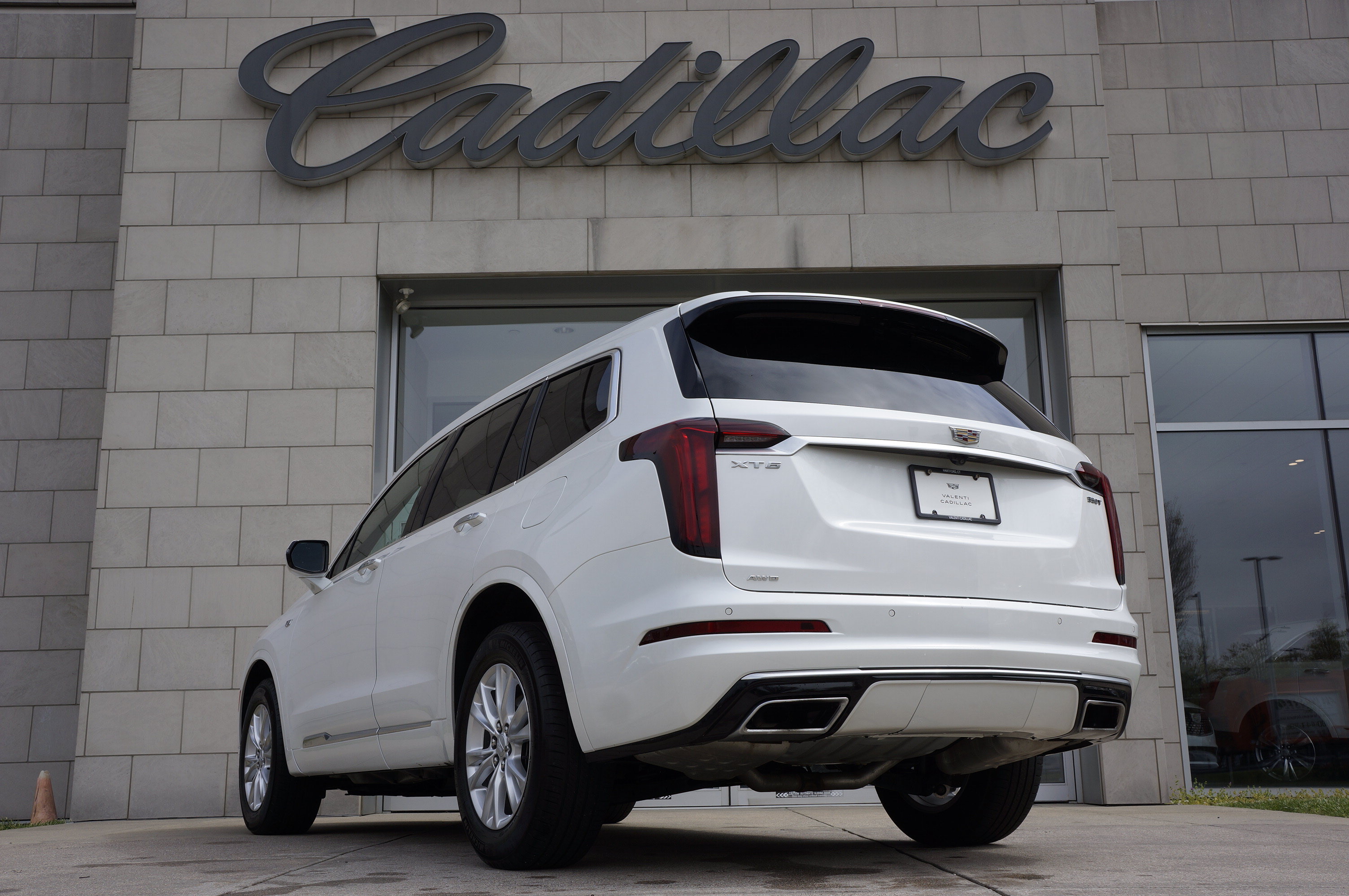 Used 2024 Cadillac XT6 Luxury AWD/4WD image 8