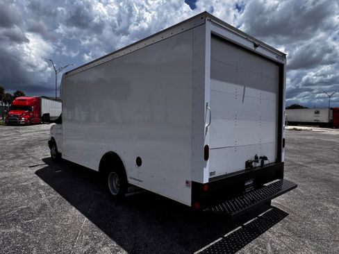New 2025 GMC Savana 3500 Extended w/ Power Convenience Package RWD image 6