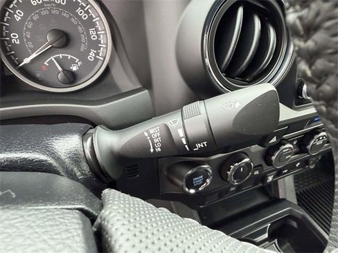 Used 2023 Toyota Tacoma TRD Off-Road image 20