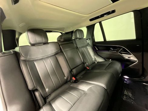 Certified 2024 Land Rover Range Rover SE AWD/4WD image 22