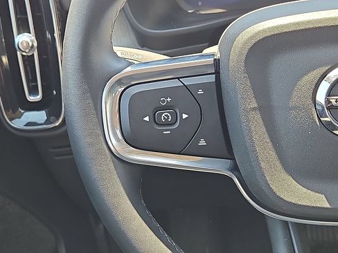 Certified 2026 Volvo XC40 B5 Plus AWD/4WD image 20