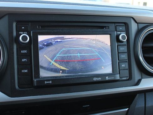 Used 2017 Toyota Tacoma SR5 w/ Tow Package image 11