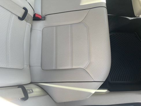 Used 2018 Volkswagen Passat 2.0T R-Line image 22