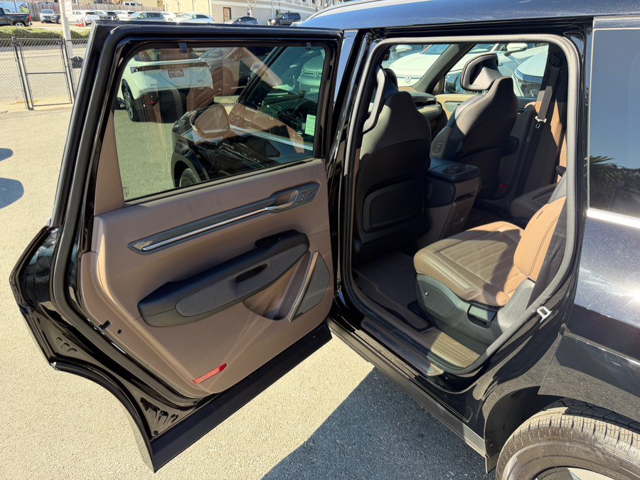 Used 2024 Kia EV9 Land AWD/4WD image 54