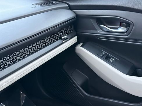 Used 2024 Honda Accord EX image 29