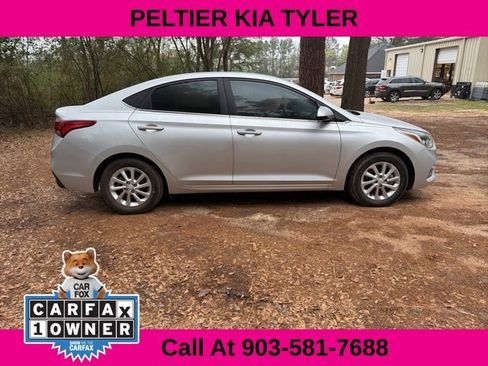 Used 2021 Hyundai Accent SEL image 13