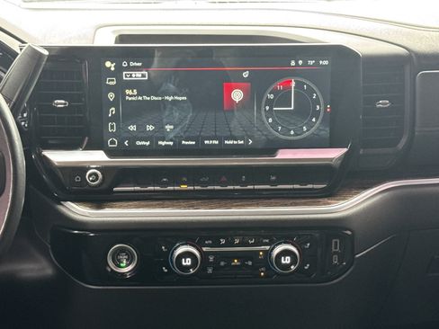 Used 2022 GMC Sierra 1500 Elevation image 17