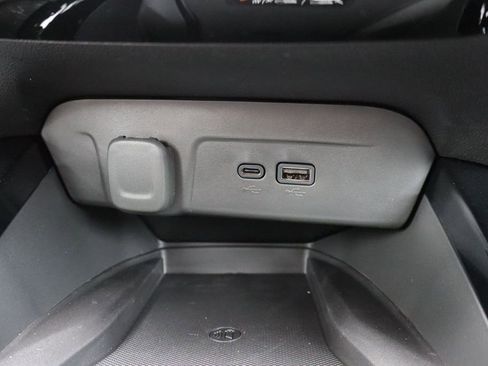 New 2026 Chevrolet Trax LT w/ Sunroof Package FWD image 16