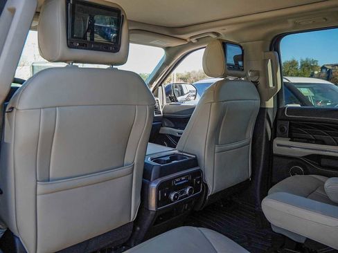 Used 2019 Ford Expedition Max Platinum image 30