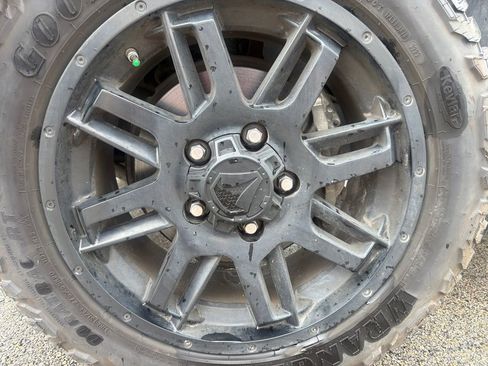 Used 2021 Toyota Tundra SR5 w/ SR5 Upgrade Package RWD image 16