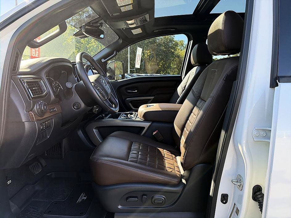 Used 2022 Nissan Titan Platinum Reserve w/ Moonroof Package AWD/4WD image 13