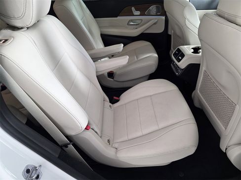 Certified 2022 Mercedes-Benz GLS 450 4MATIC image 31