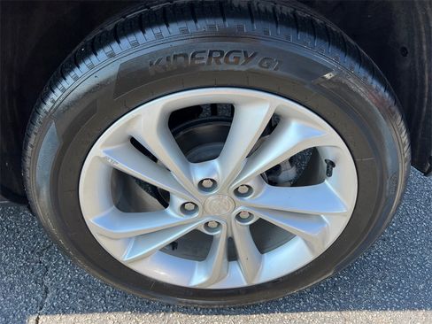 Used 2023 Buick Encore GX Preferred w/ Cold Weather Comfort Package image 19