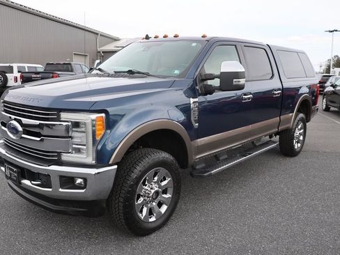 Used 2019 Ford F250 Lariat w/ Lariat Ultimate Package image 3