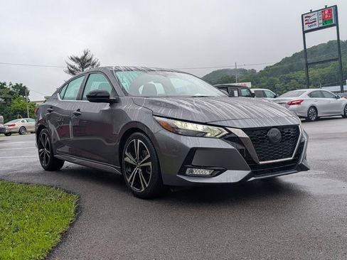 Used 2022 Nissan Sentra SR FWD image 6