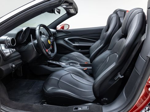 Certified 2022 Ferrari F8 Tributo RWD image 68