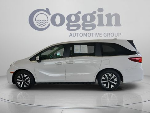 Used 2026 Honda Odyssey EX-L image 2