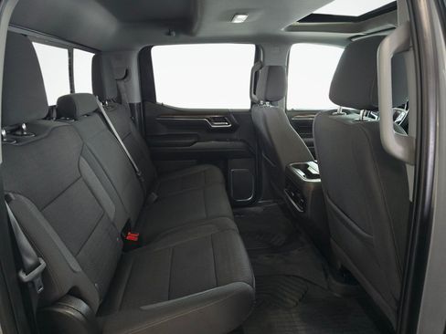 Used 2025 Chevrolet Silverado 1500 LT Trail Boss w/ Convenience Package II AWD/4WD image 44