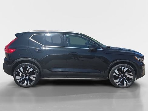 Used 2023 Volvo XC40 B5 Ultimate w/ Climate Package AWD/4WD image 7