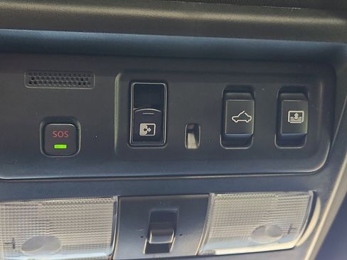 Used 2022 Nissan Titan PRO-4X w/ Pro-4x Convenience Package image 21