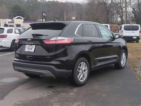 Used 2024 Ford Edge SEL image 13