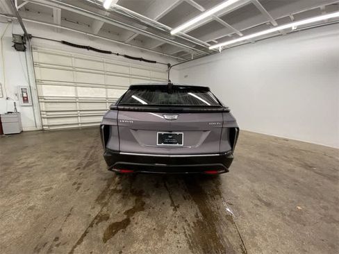 Certified 2025 Cadillac Lyriq Luxury w/ Nappa Leather Package image 5