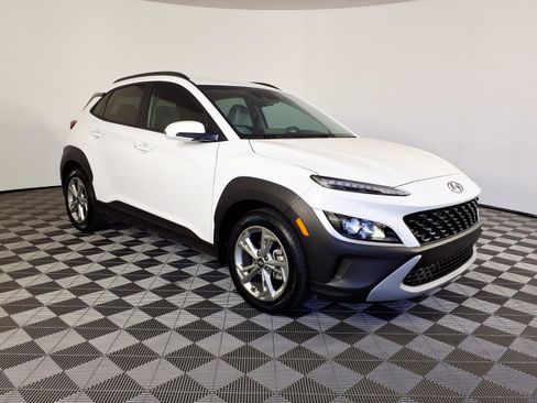 Certified 2023 Hyundai Kona SEL FWD image 3