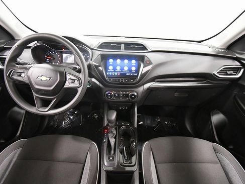 Used 2023 Chevrolet TrailBlazer LT w/ Convenience Package image 3