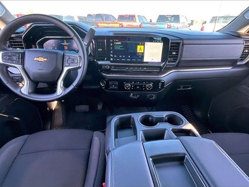 Used 2024 Chevrolet Silverado 2500 LT image 8