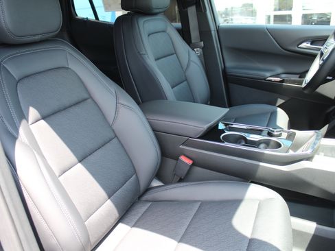 New 2027 Chevrolet Equinox LT w/ Convenience Package II AWD/4WD image 15