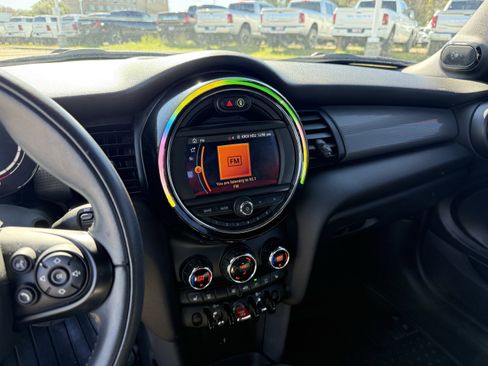 Used 2021 MINI Cooper Convertible w/ 6.5" Touchscreen Package image 19