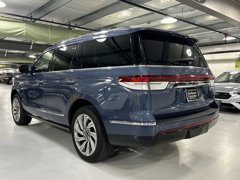 Certified 2023 Lincoln Navigator Reserve AWD/4WD image 4