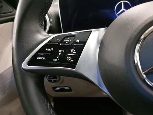 Used 2024 Mercedes-Benz C 300 4MATIC Sedan image 18