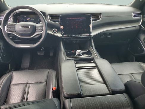 Used 2023 Jeep Wagoneer L Series III RWD image 11