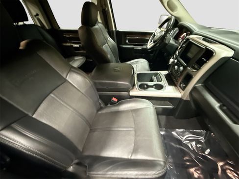 Used 2018 RAM 1500 Laramie w/ Convenience Group image 28