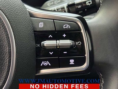 Used 2024 Kia Sorento S FWD image 41