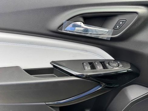 New 2026 Chevrolet Trax LT w/ LT Convenience Package image 18