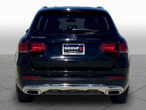 Used 2021 Mercedes-Benz GLC 300 image 4