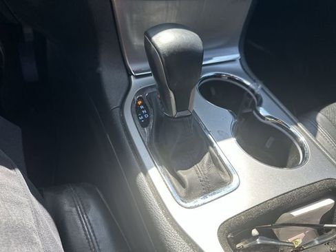 Used 2018 Jeep Grand Cherokee Laredo image 26