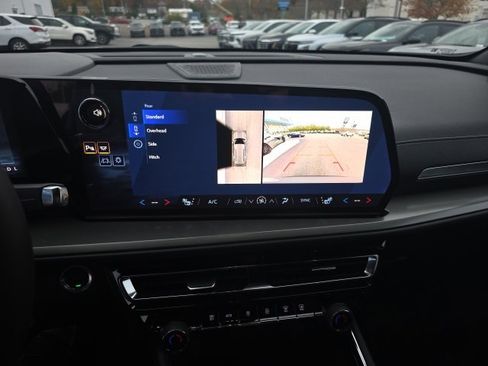 New 2026 Chevrolet Traverse LT w/ Enhanced Driving Package image 19