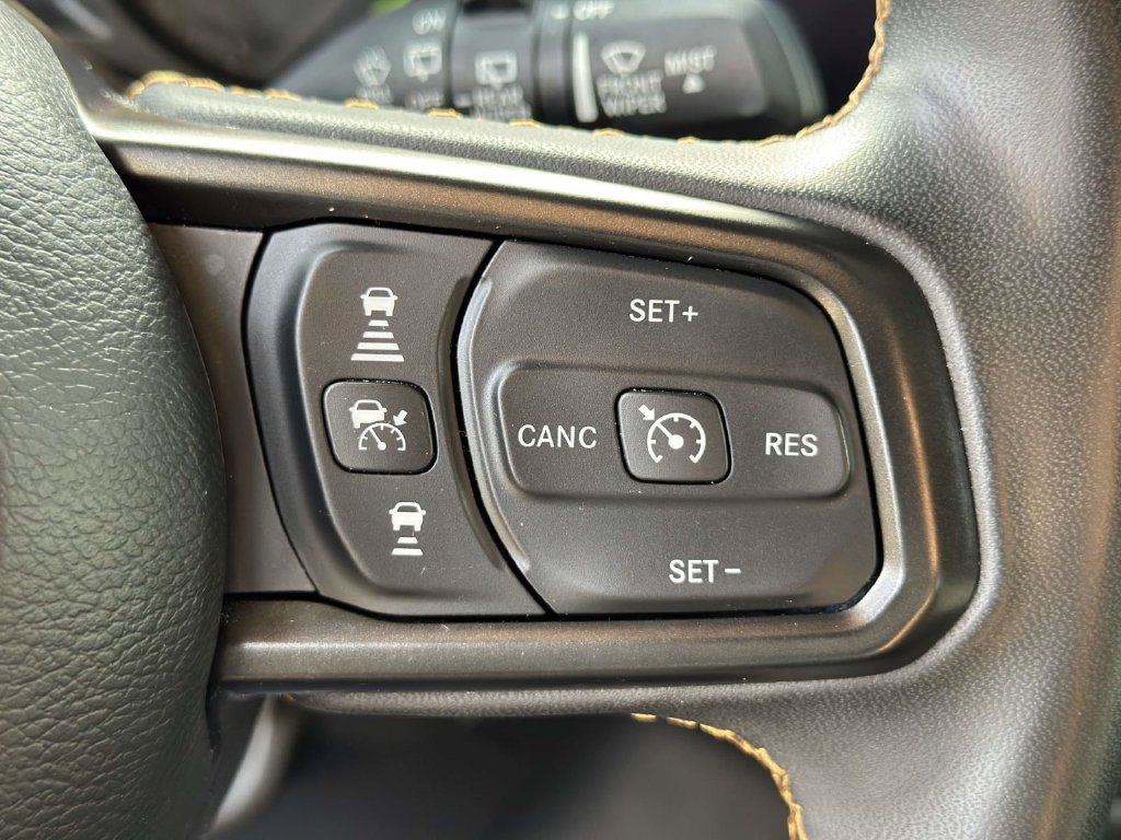 Used 2024 Jeep Wrangler Unlimited AWD/4WD image 23