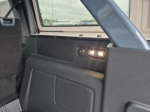 New 2025 Ford Bronco Heritage Edition image 17