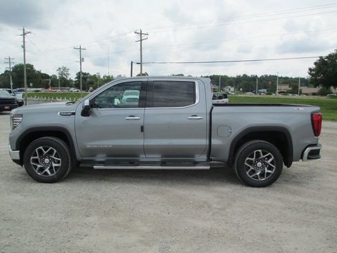 New 2026 GMC Sierra 1500 SLT w/ SLT Premium Plus Package AWD/4WD image 9