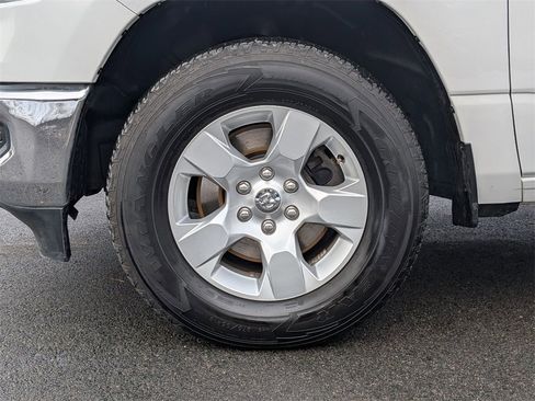 Certified 2022 RAM 1500 Big Horn image 28