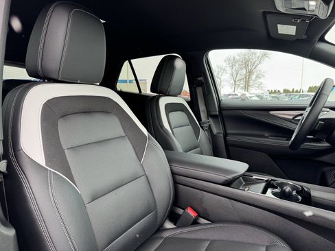 Used 2025 Chevrolet Blazer EV LT image 17